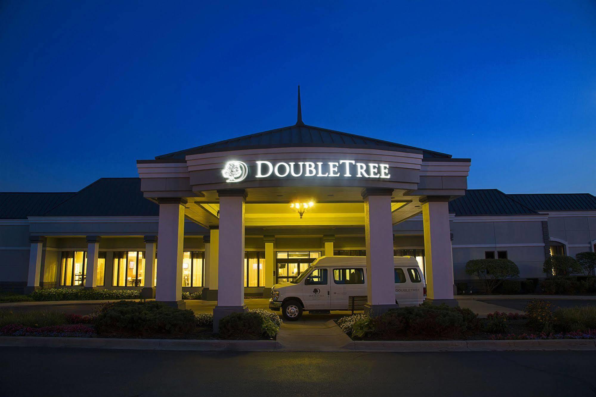 Doubletree By Hilton Hotel Detroit - Novi Dış mekan fotoğraf